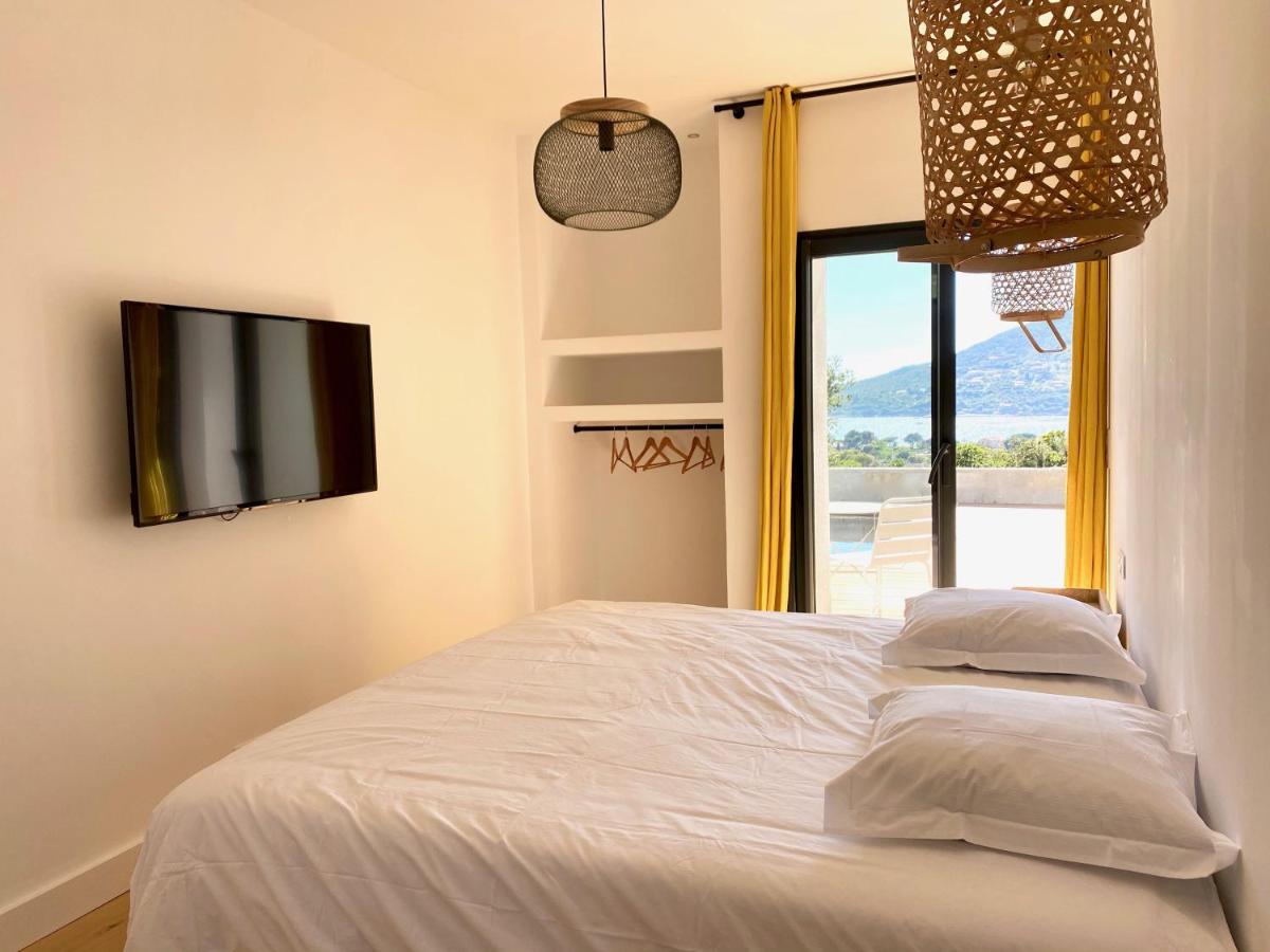 Villas De Standing Avec Magnifique Vue Mer Et Piscines Privees, Sagone Sagone  Zewnętrze zdjęcie